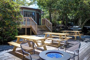 BBQ/picnic area - The Highlands at Sugar (Banner Elk)
