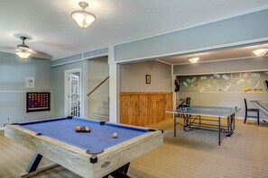 Games room - The Highlands at Sugar (Banner Elk)