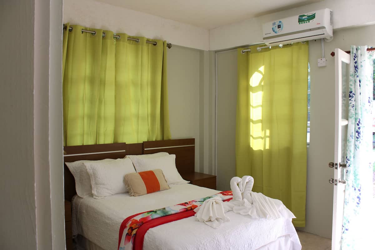 Singola Economy | 2 camere, biancheria da letto di alta qualità, copriletto in piuma