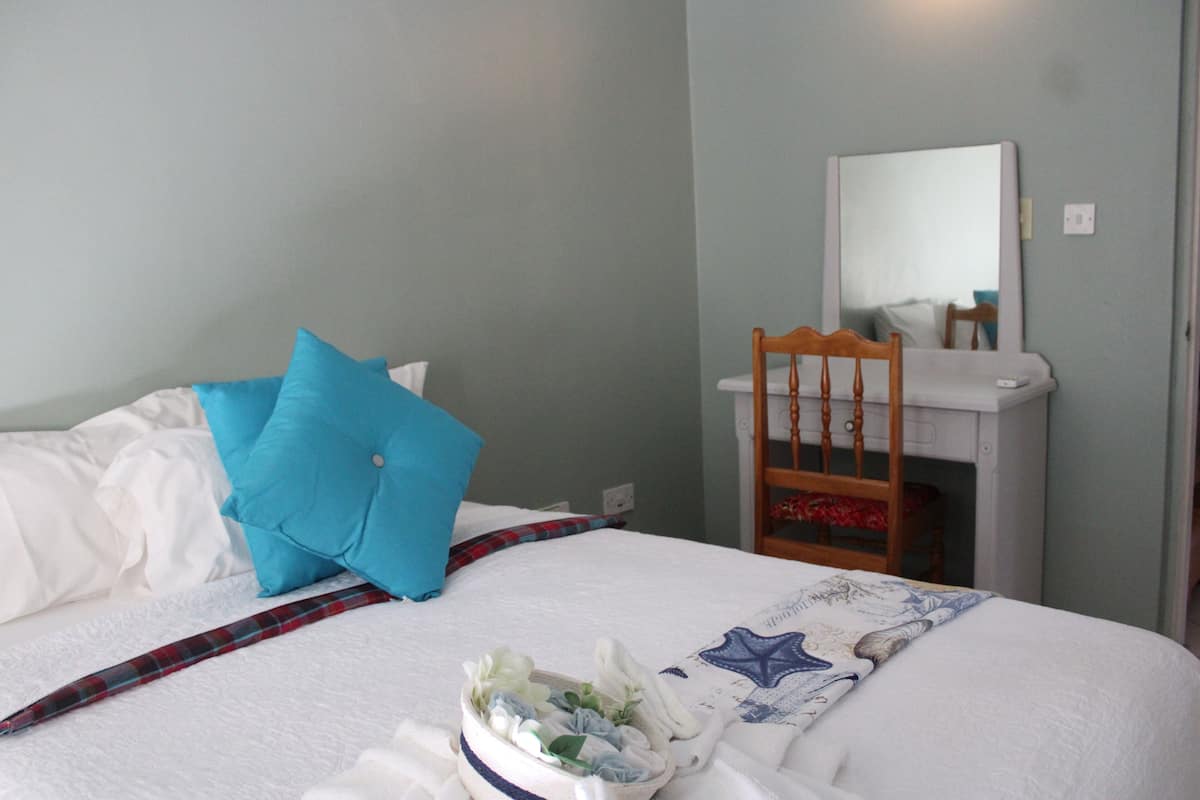 Standard-Doppelzimmer | 2 Schlafzimmer, hochwertige Bettwaren, Daunenbettdecken