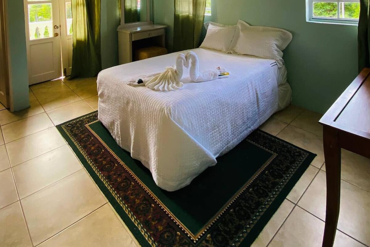 Deluxe-Suite, 2 Schlafzimmer, Bergblick | 2 Schlafzimmer, hochwertige Bettwaren, Daunenbettdecken