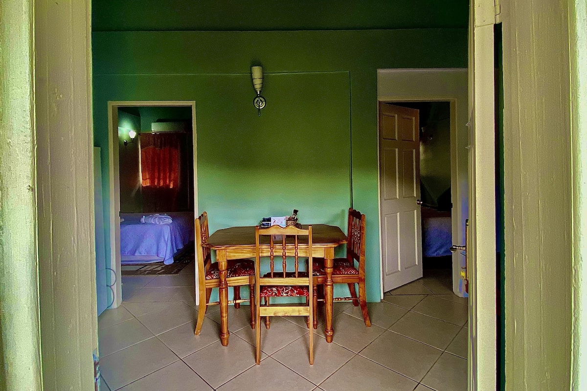 Standard-Doppelzimmer | 2 Schlafzimmer, hochwertige Bettwaren, Daunenbettdecken