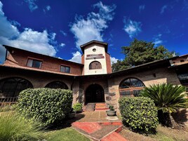 Fachada da propriedade