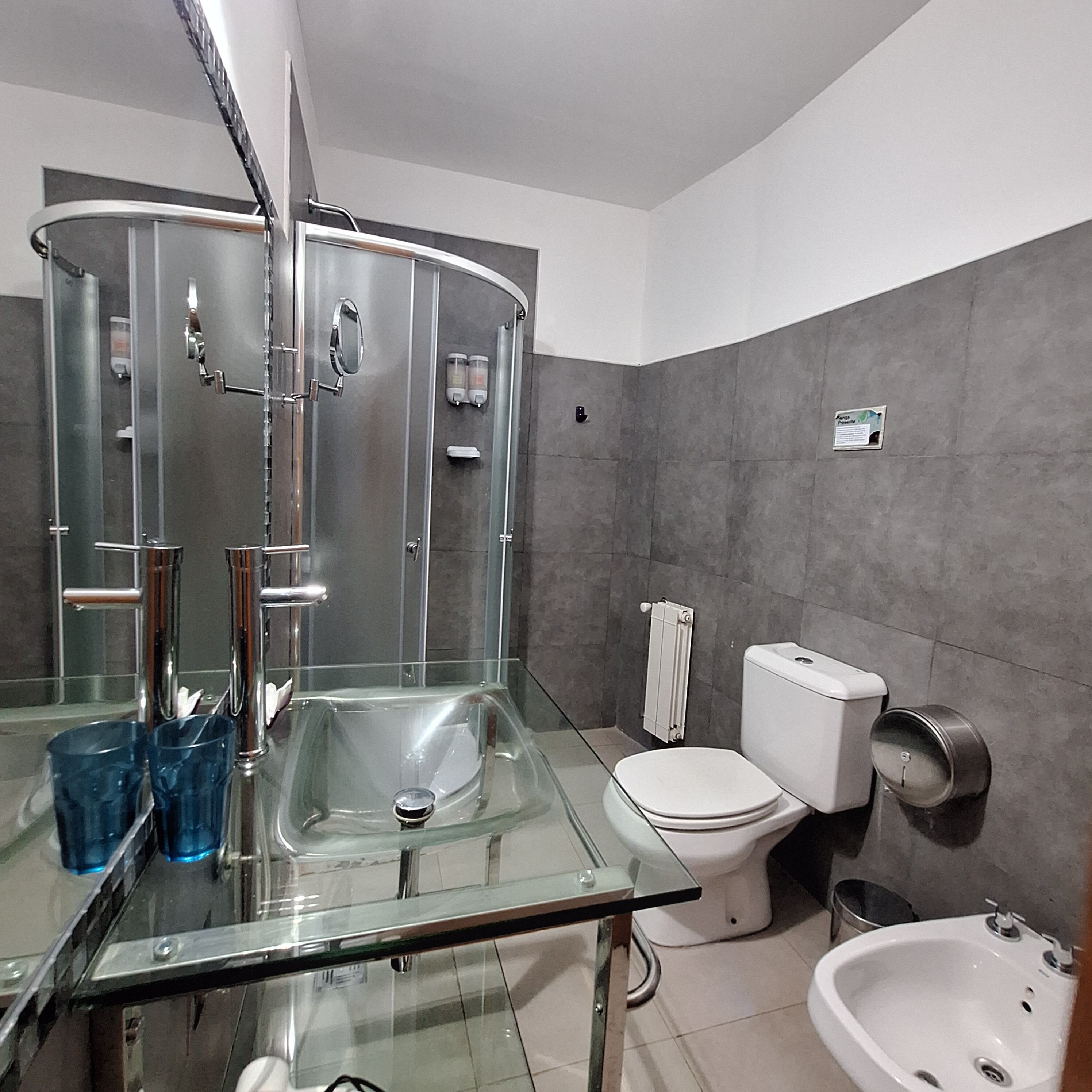 standard double room | minibar, in-room safe, individually decorated, cots/infant beds