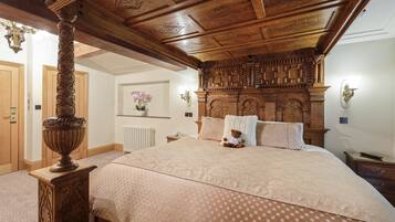 Phòng đôi, có phòng tắm riêng (Four Poster) | Phòng cách âm