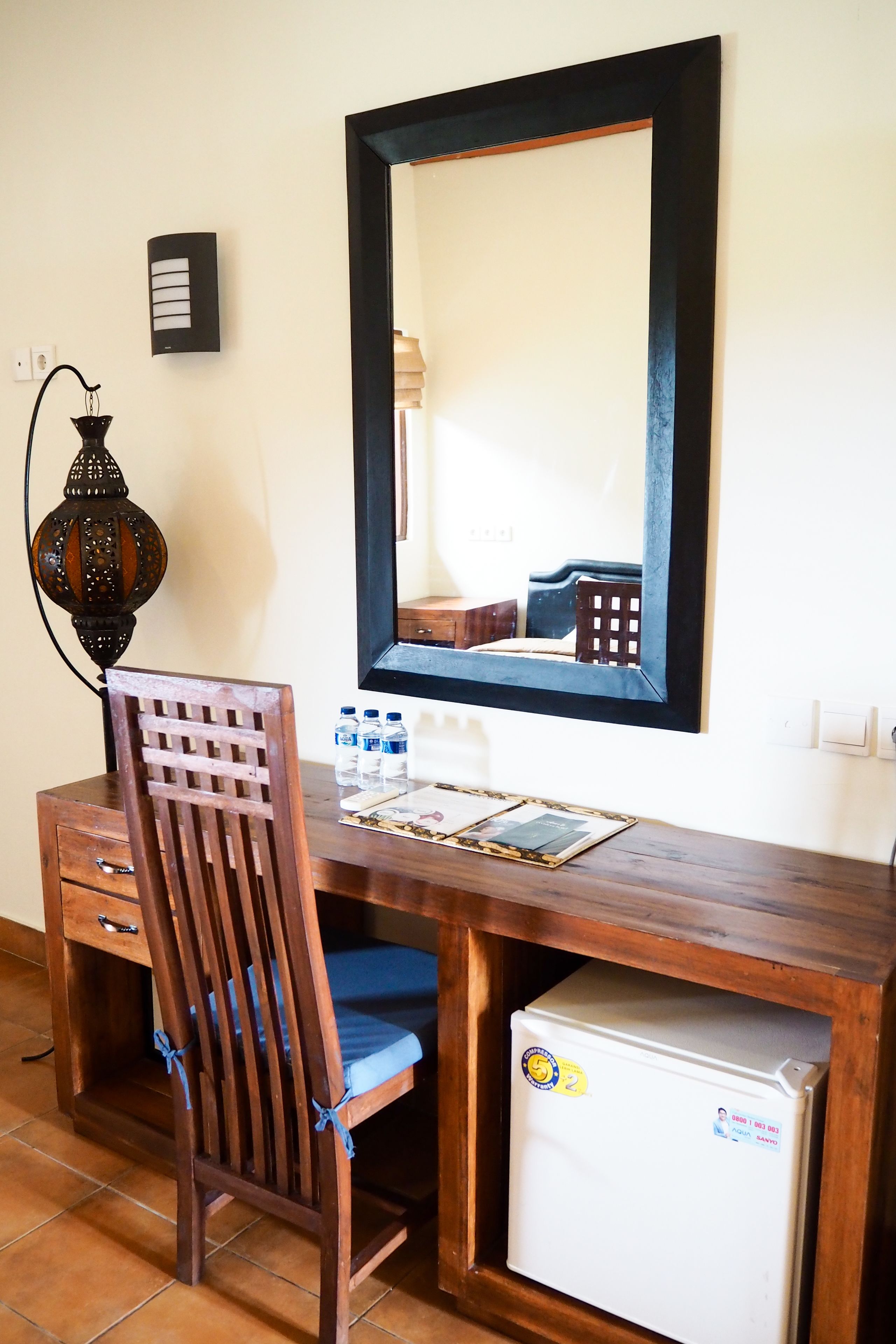 economy triple room | in-room safe, desk, rollaway beds, free wifi