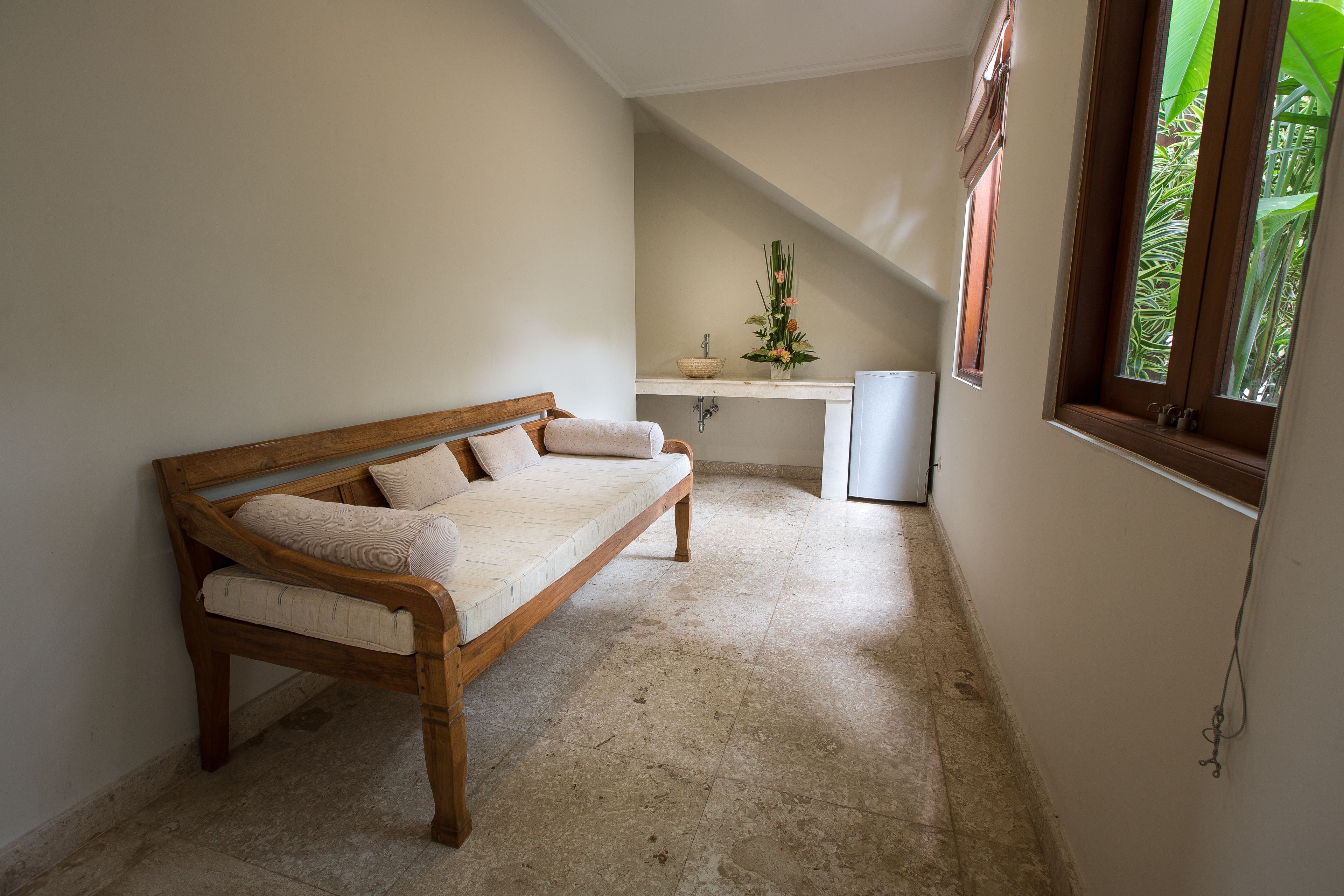 suite, garden view | in-room safe, desk, rollaway beds, free wifi