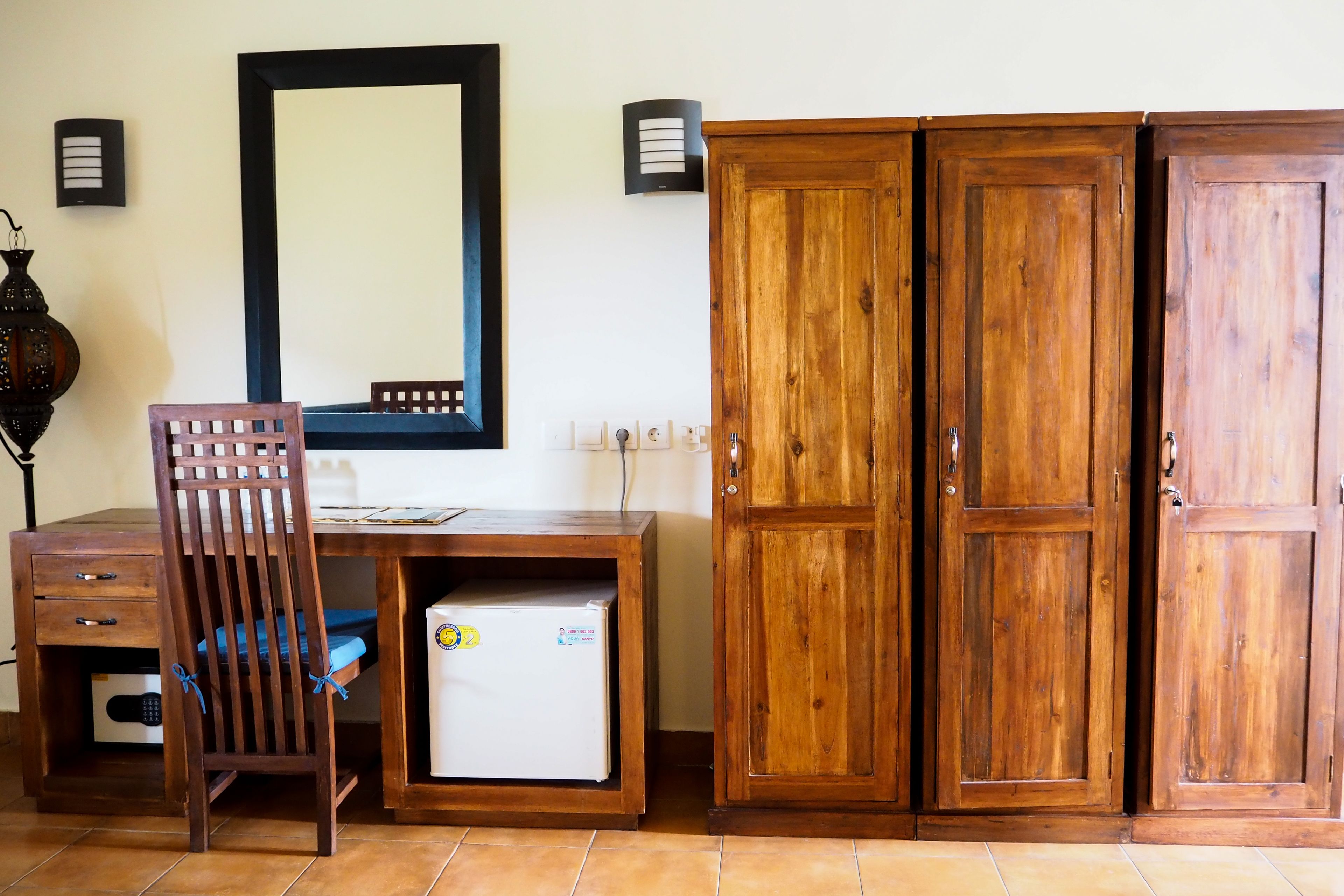 economy triple room | in-room safe, desk, rollaway beds, free wifi