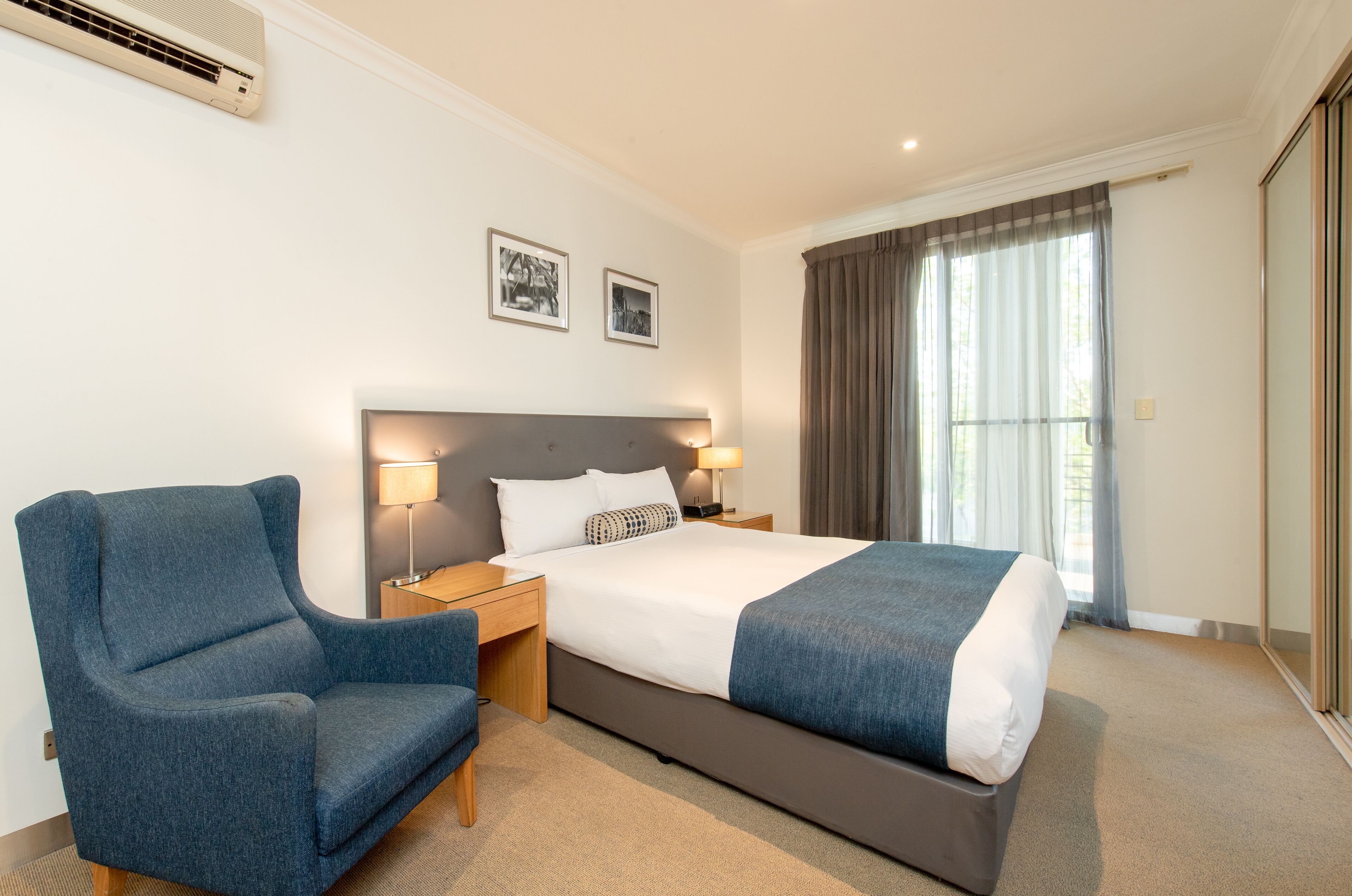  Deluxe Queen Room | In-room safe, iron/ironing board, free WiFi, bed sheets