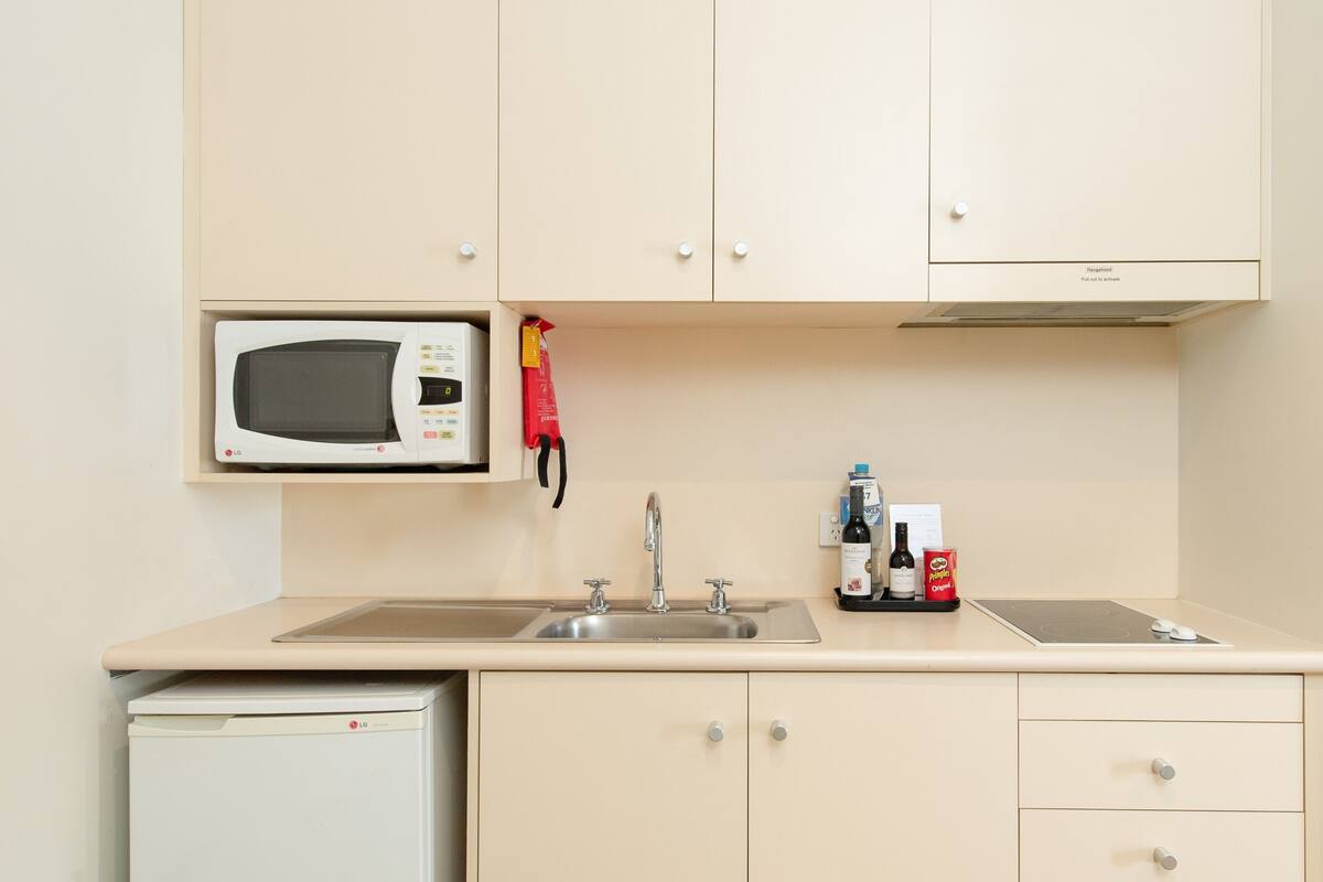 one bedroom suite | private kitchenette | coffee/tea maker, electric kettle