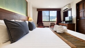 Standard King Bed | Vue de la chambre