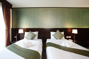 Superior King or Twin with Balcony | Minibar, caja fuerte, escritorio y wifi gratis