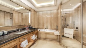 Courtyard View Room (King Bed) in Building No.8 | Bathroom