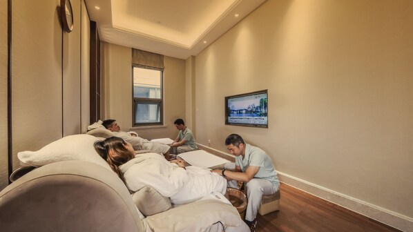 Unclassified image, 1 of 129, button - West Lake State Guest House (Hangzhou)