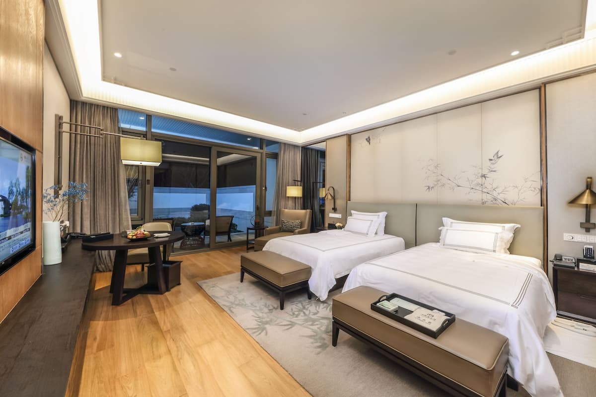 courtyard view room (twin beds) in building no.8 | 1 bedroom, premium bedding, minibar, in-room safe