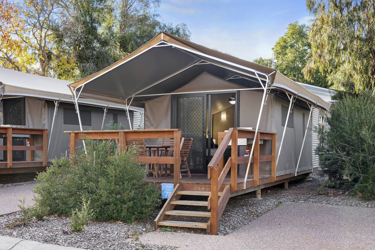 Deluxe Safari Tent - Sleeps 2 | Terrace/patio