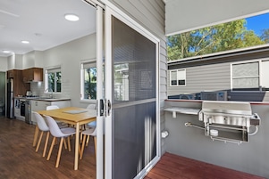 Baita Deluxe, 2 camere da letto (Sleeps 6) | Terrazza/patio