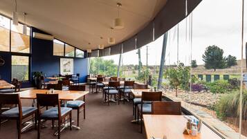 Sarapan pesanan masak dengan fi pada hari minggu