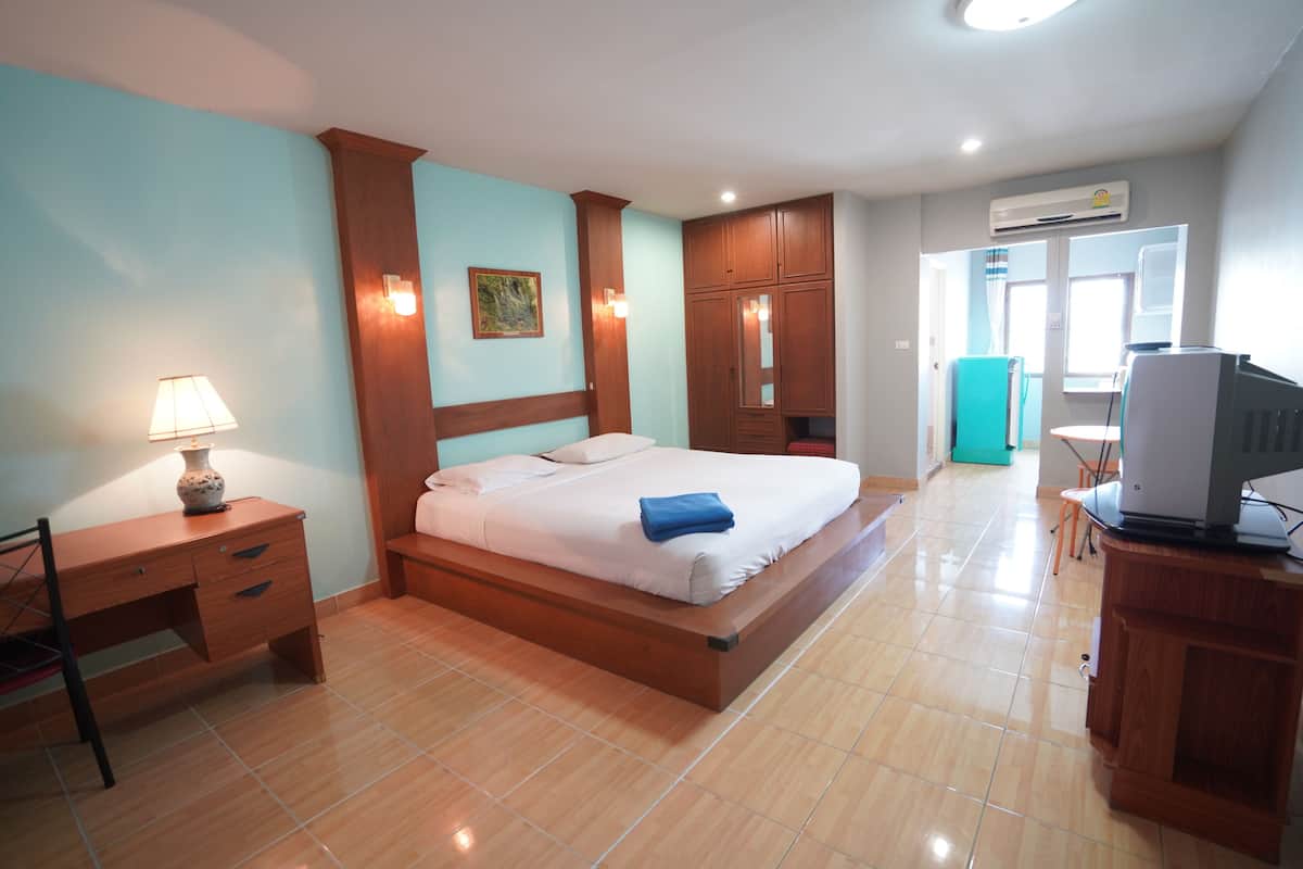 1 bedroom, minibar, in-room safe, desk