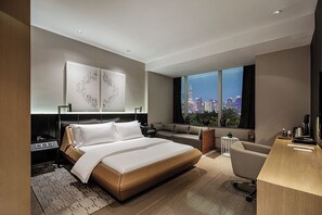 回熙套房 | 高档床上用品、羽绒被、迷你吧、客房内保险箱