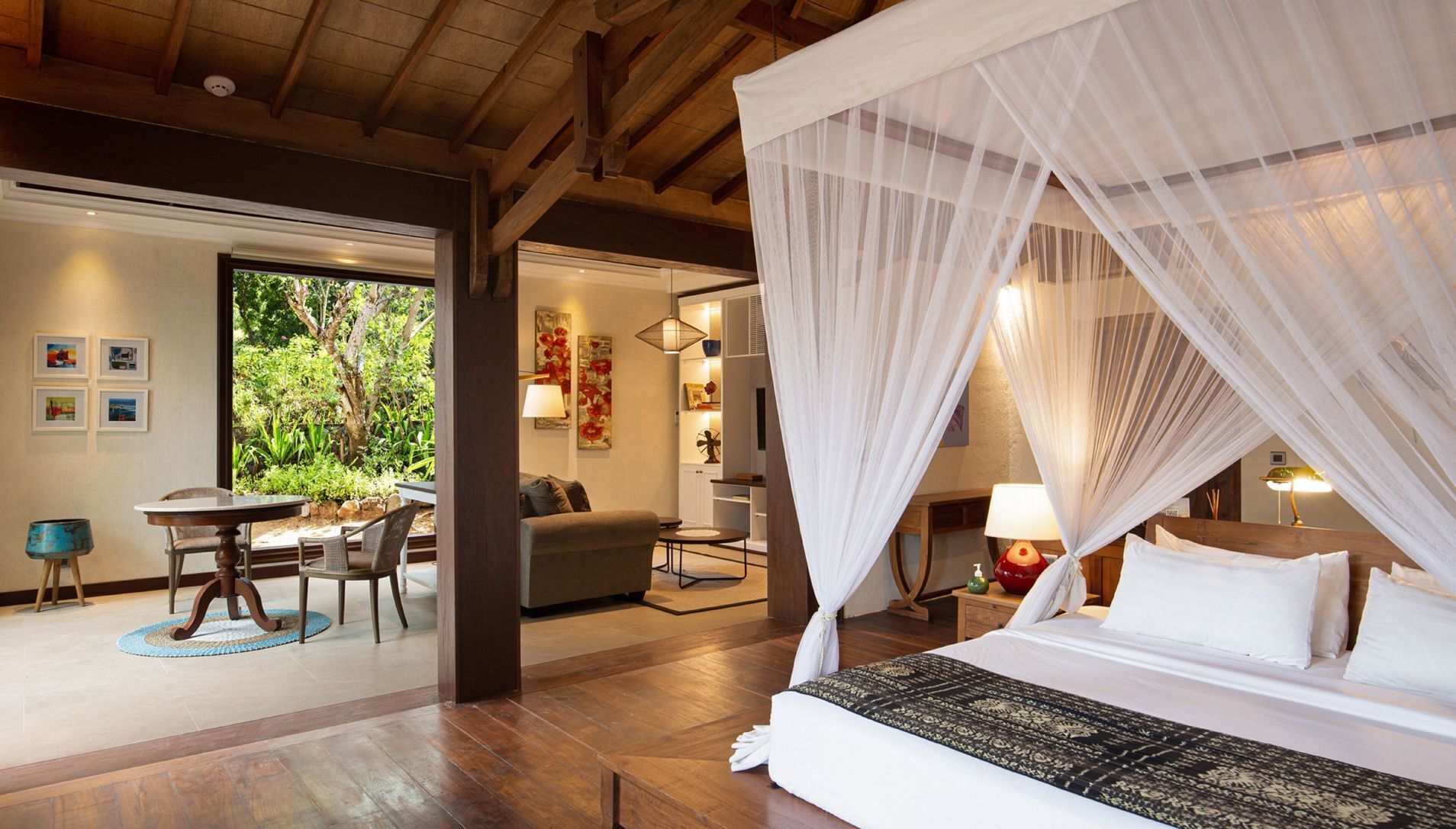 Literie de qualité, minibar, coffre-fort, bureau