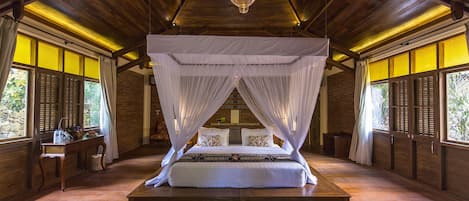 1 bedroom, premium bedding, minibar, in-room safe