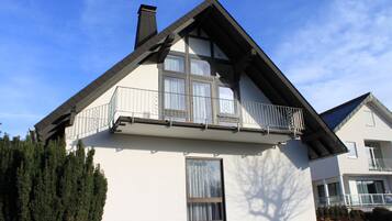 Bagian depan properti