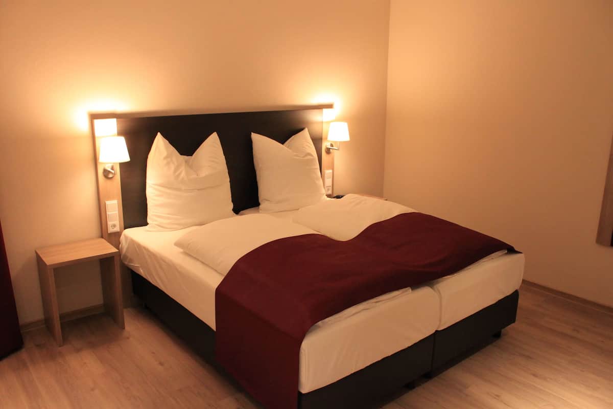 standard double room single use | 1 bedroom, individually furnished, soundproofing, free wifi