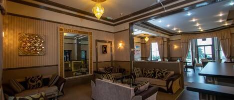 S'hi serveixen sopars