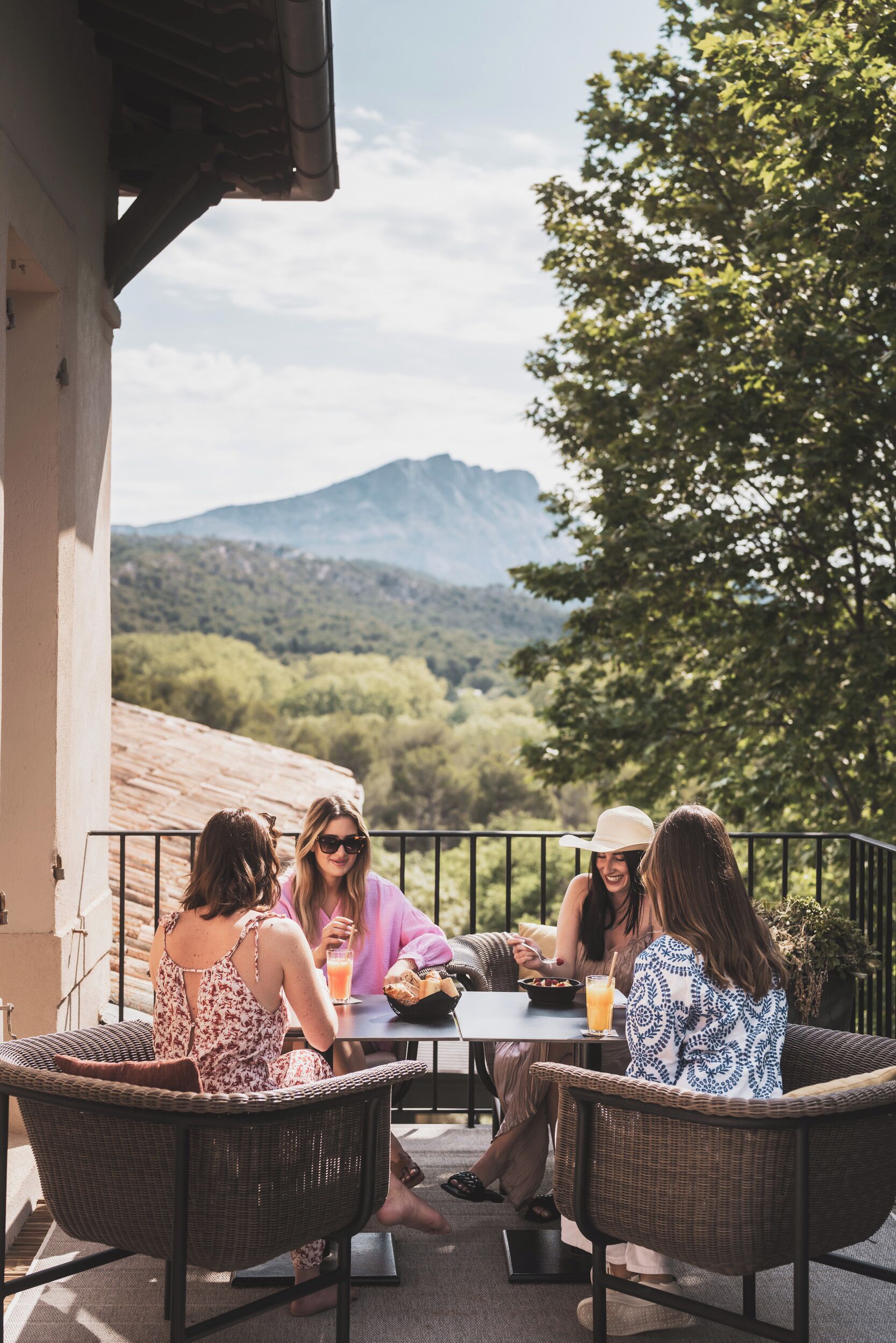 suite signature sainte-victoire, free spa access | terrace/patio