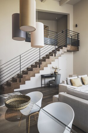 Luxury Villa, 3 Bedrooms, free spa access | Living area | Flat-screen TV, books, pay movies, offices