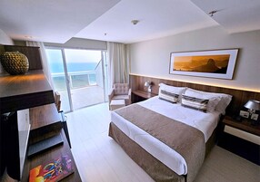 Master Frente com Hidro | Frigobar, cofres nos quartos, cortinas blackout