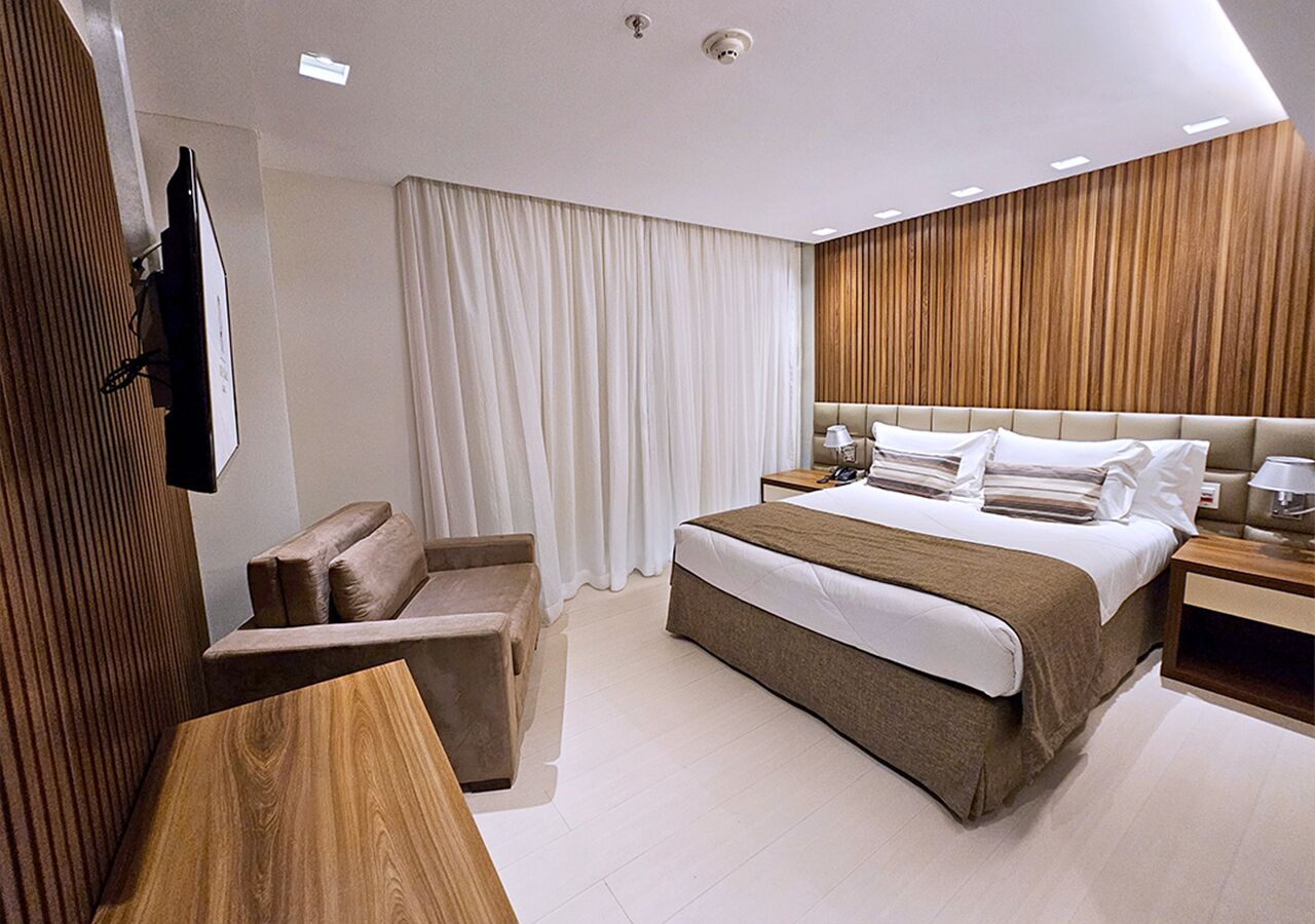 suite master | minibar, in-room safe, blackout curtains, iron/ironing board