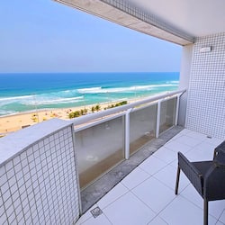 Deluxe Triple Room, Balcony, Sea Facing | Lanai