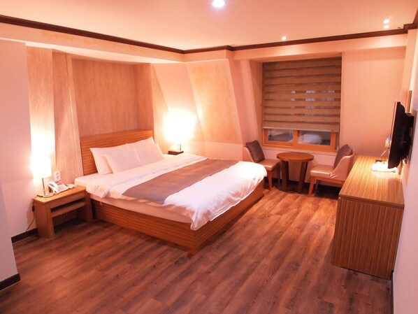 Chambre Double Deluxe | Chambres insonorisées, Wi-Fi gratuit