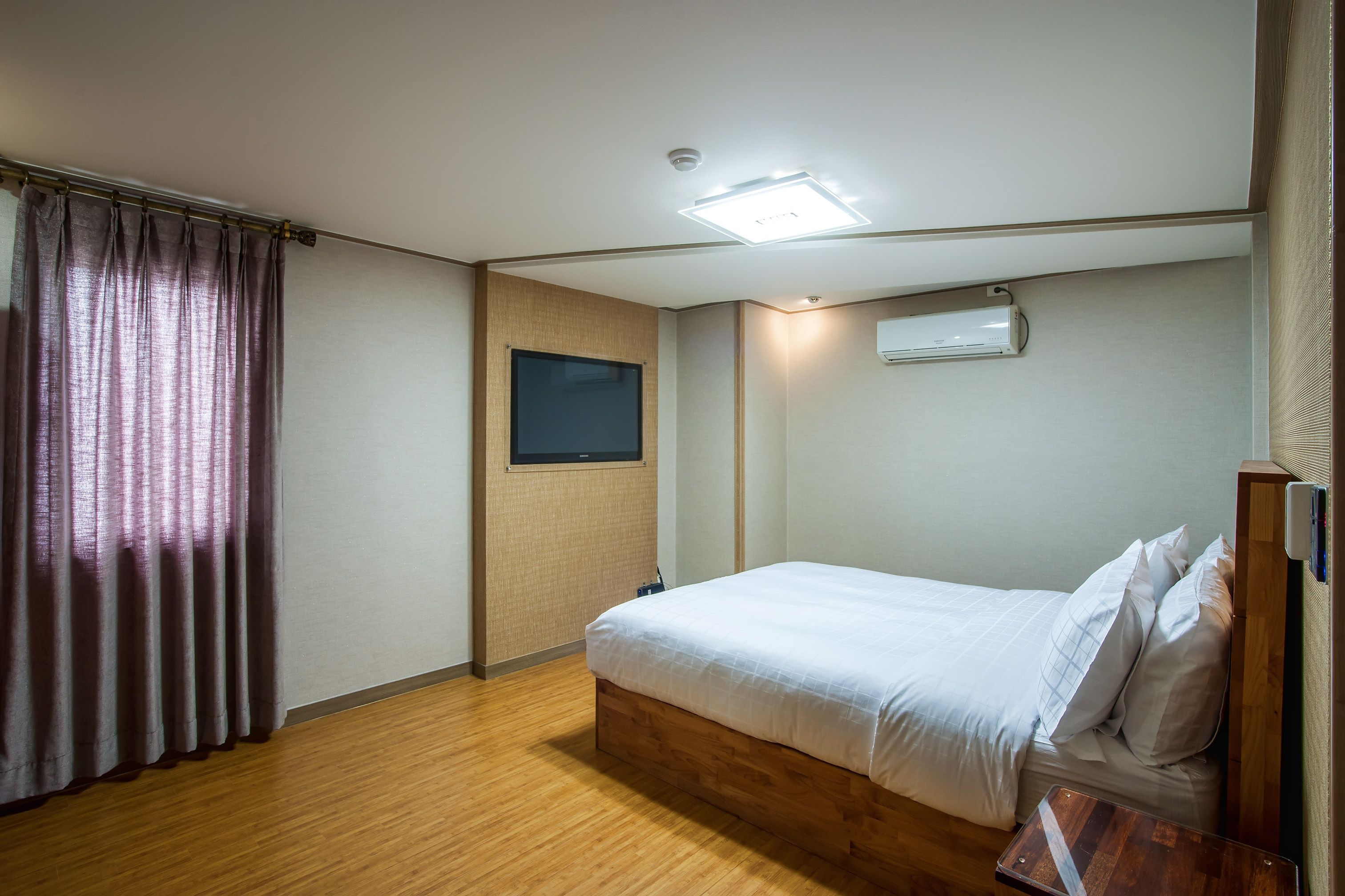 double room | down duvets, free wifi