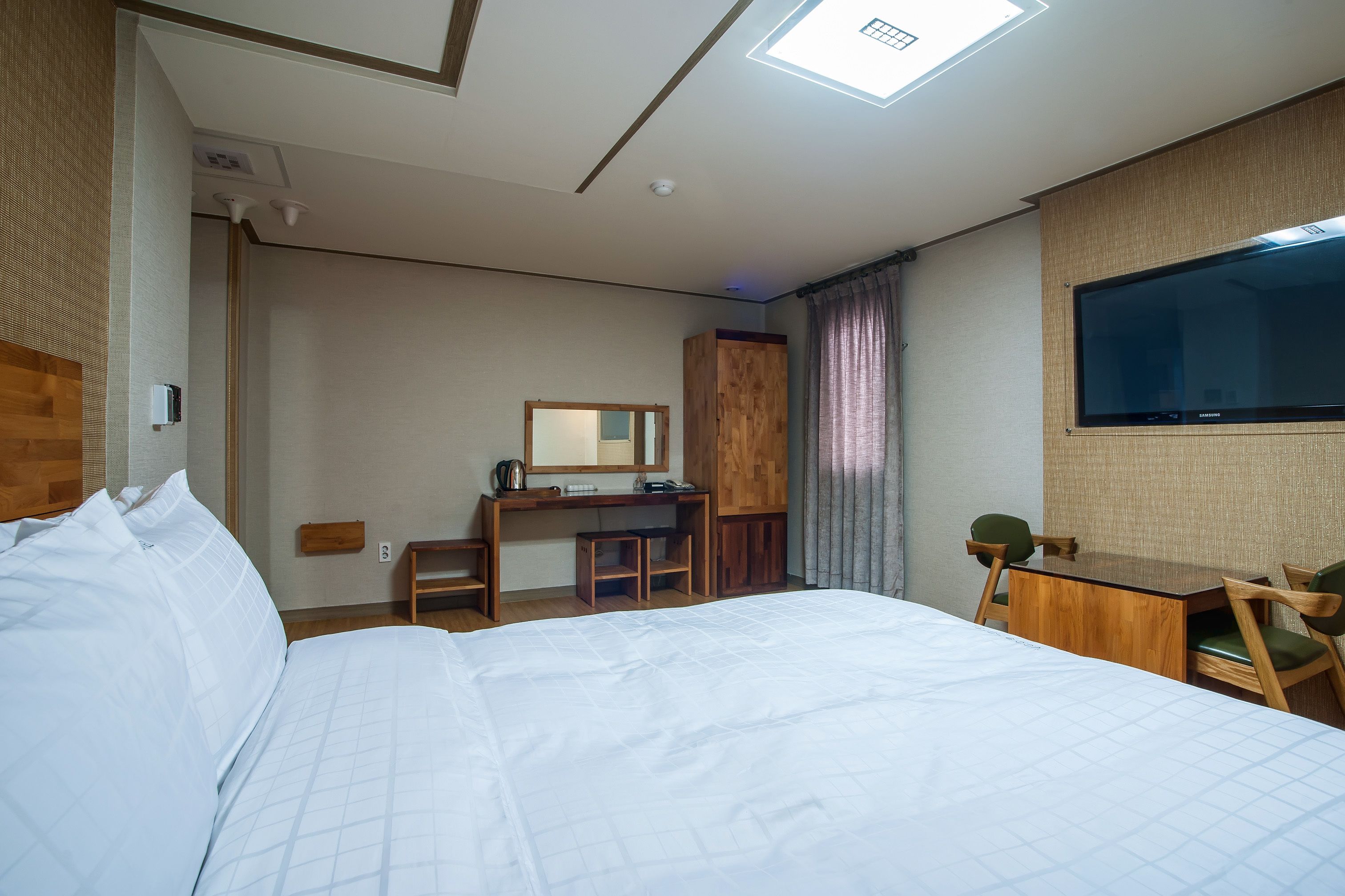 double room | down duvets, free wifi