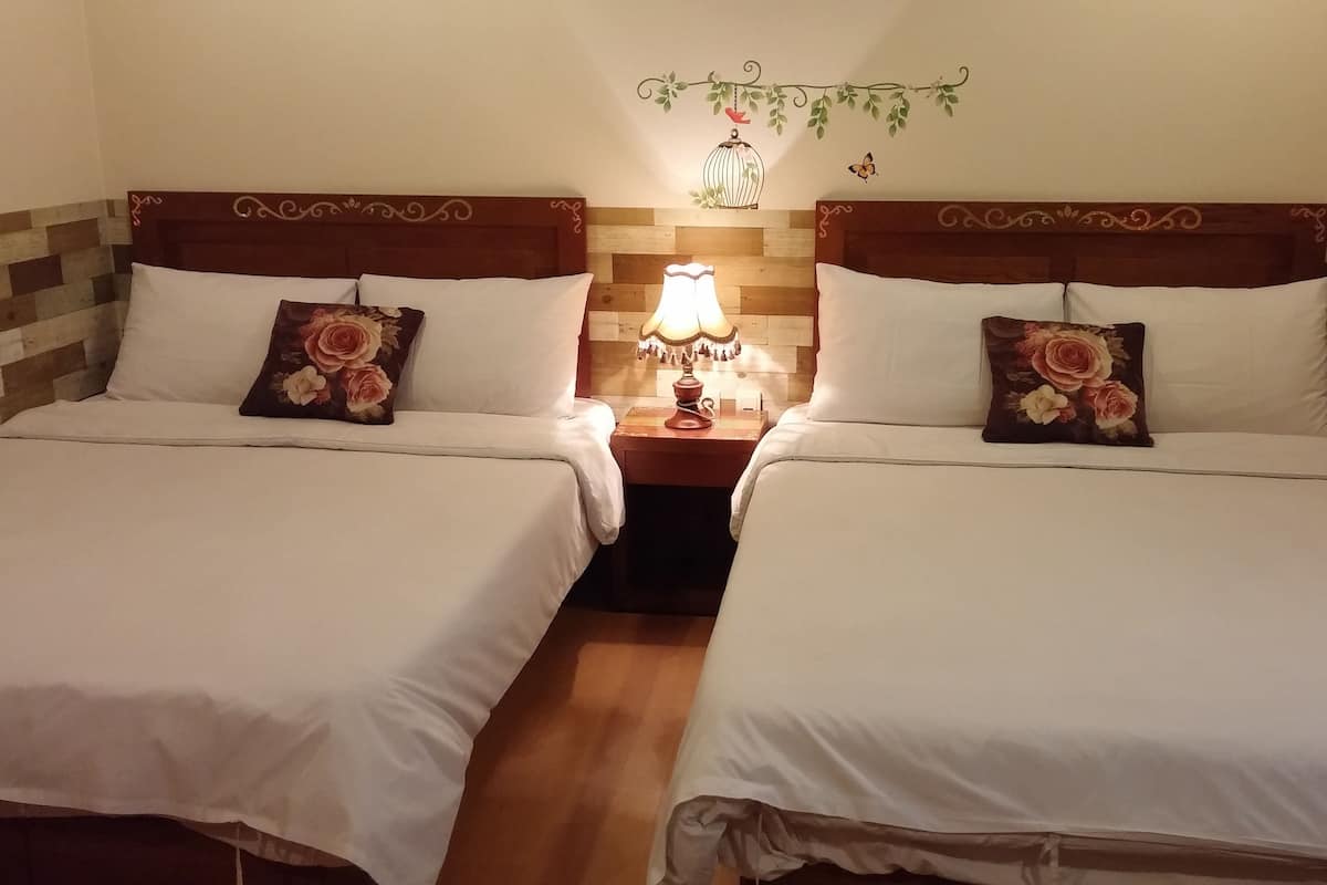 Blackout curtains, soundproofing, iron/ironing board, free WiFi