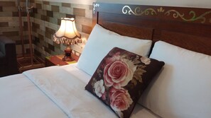 Superior Double Room | Blackout drapes, soundproofing, iron/ironing board, free WiFi