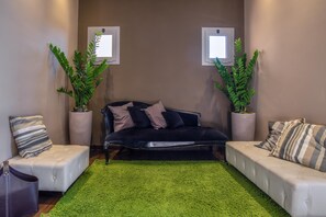 Lobby sitting area - Hotel Roma Sud (Frascati)