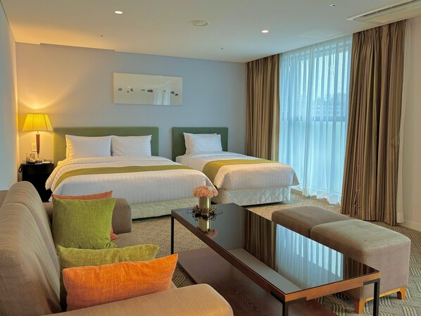Aventree Suite Family | In-room safe, desk, blackout drapes, soundproofing - Aventree Hotel Busan (Busan)