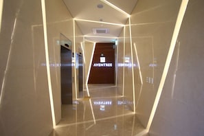 Hallway - Aventree Hotel Busan (Busan)