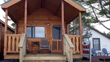 Family Cabin, Kitchen, Beachside | 1 bedroom, premium bedding, bed sheets