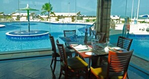 Lunch and dinner served - Mussulo Resort BY Mantra (Conde)