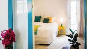 Premium bedding, in-room safe, individually decorated