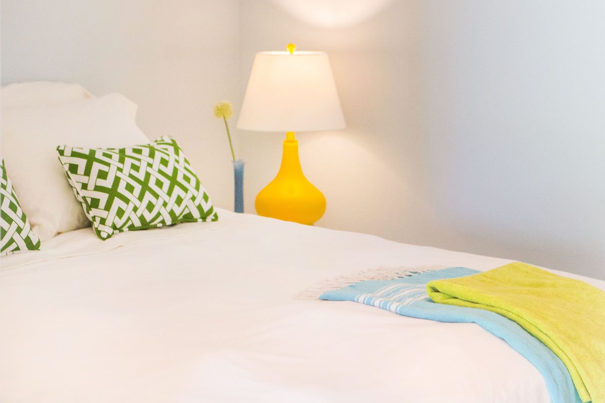 Studio, 1 Queen Bed, Kitchen, Ground Floor | Premium bedding, in-room safe, individually decorated