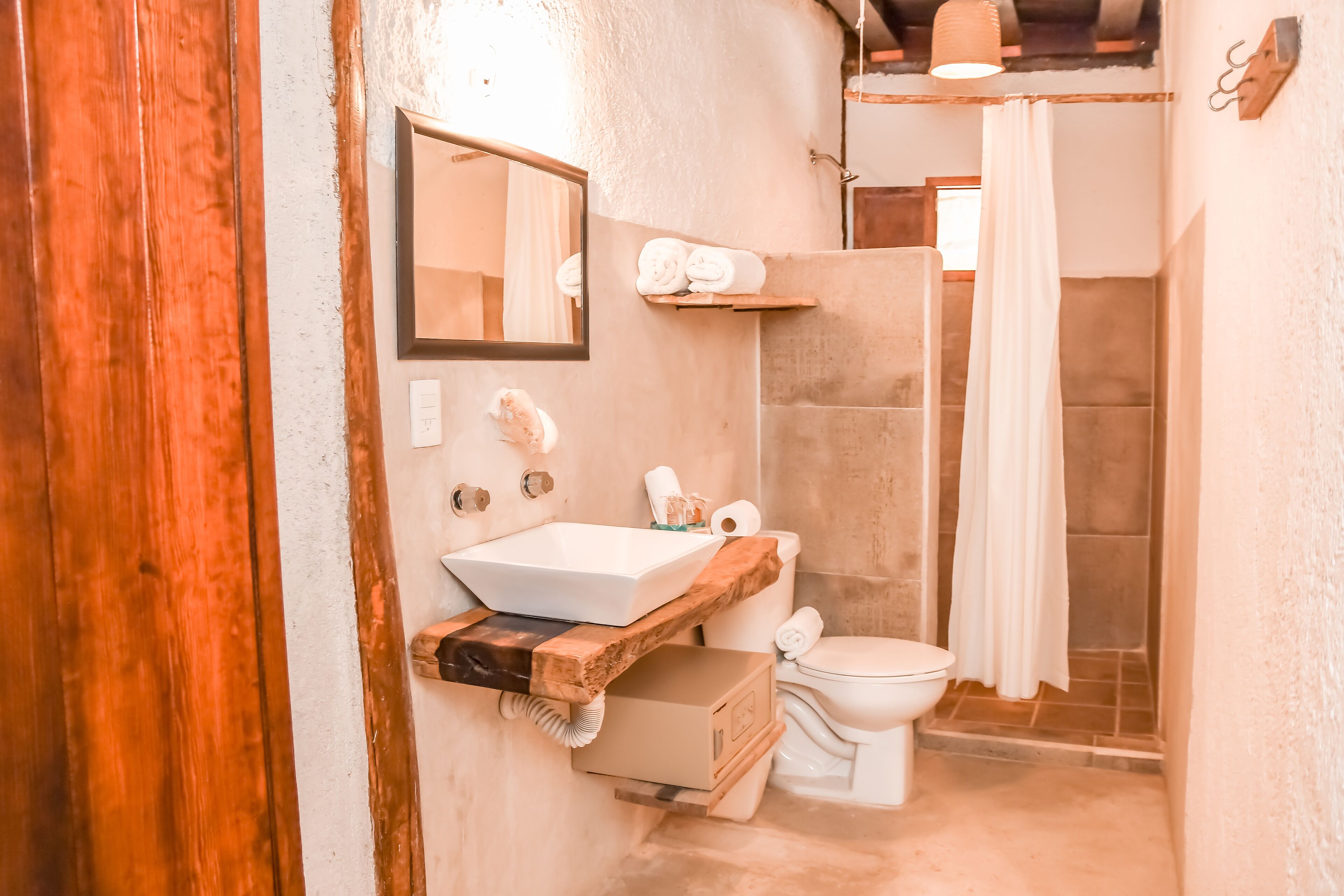 standard room, 2 double beds | bathroom | shower, designer toiletries, hair dryer, towels