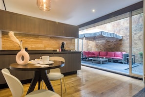 Sviitti, terassi (Master) | Ruokasali