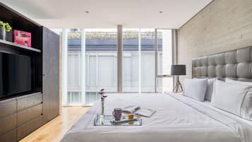 Family Suite | Premium bedding, down comforters, pillowtop beds, in-room safe