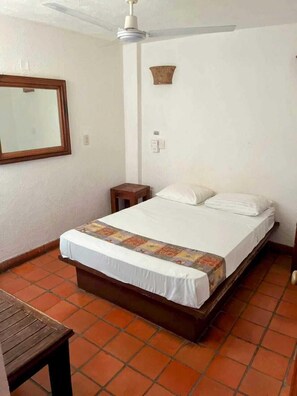 Standard Room, 1 Double Bed | Desk, iron/ironing board, free WiFi